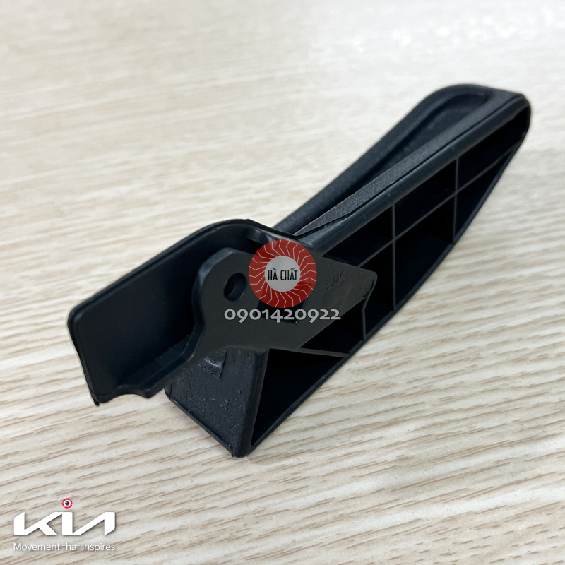 Nút lẫy chỉnh nghiêng ghế sau KIA RONDO; Nhập khẩu chính hãng KIA MOTORS - HYUNDAI MOBIS Hàn Quốc