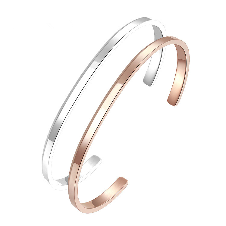 Vòng cuff titan năm nữ không sét không đen,
