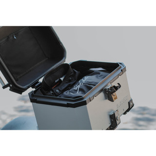 Thùng Nhôm Gắn Sau Xe Máy LS2 ALUCASE – Bền Bỉ, Chống Nước, Bảo Hành 10 Năm [Chính Hãng]