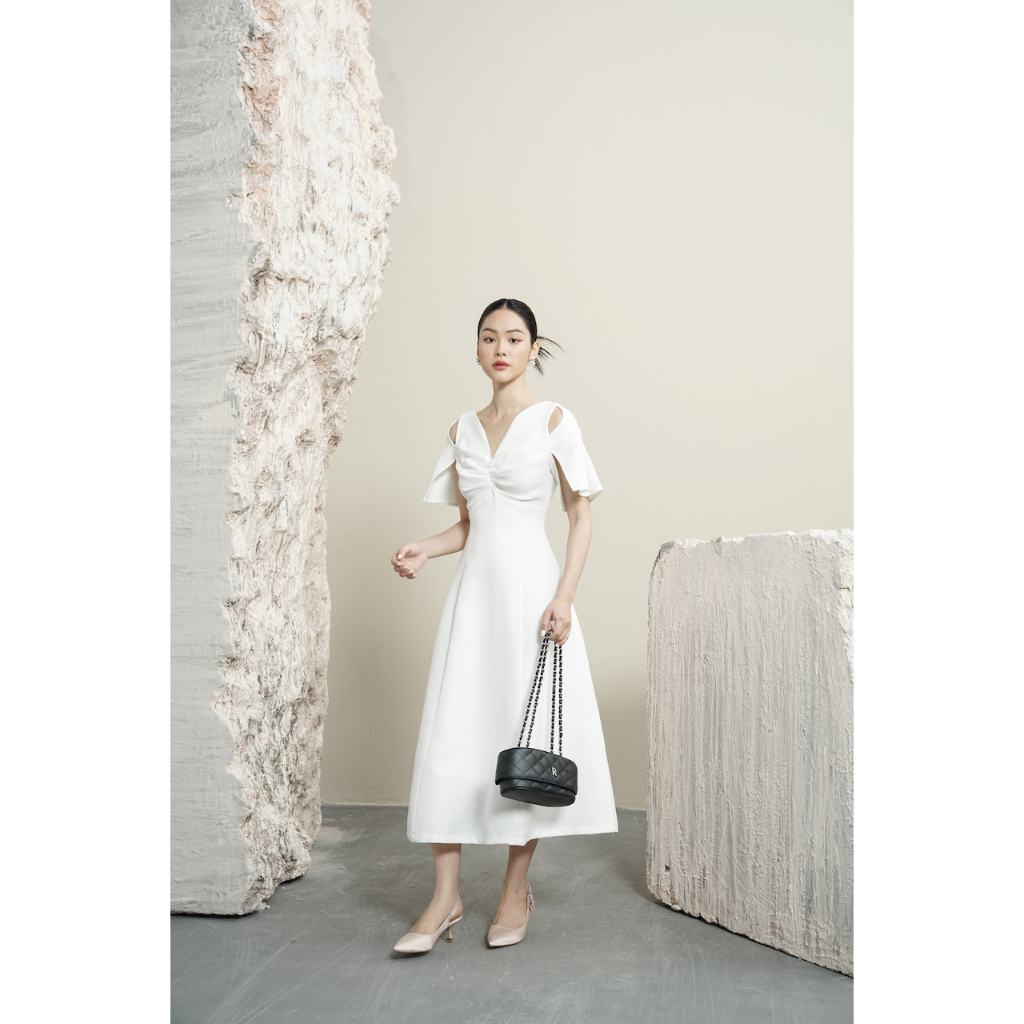 RẬP - Đầm Cổ V Thân Trước Nhún Tay Xẻ Khoét Vai - YACHT 04