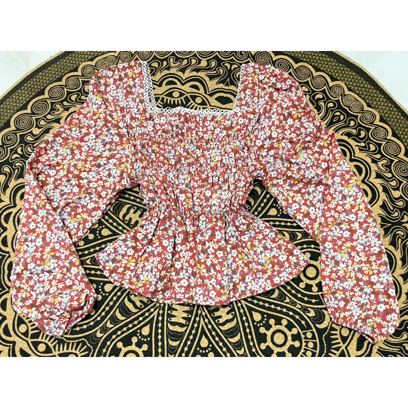 Áo kiểu hoa nhí tay phồng nhún eo phối ren - Áo peplum