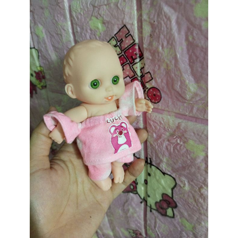 Quần áo búp bê