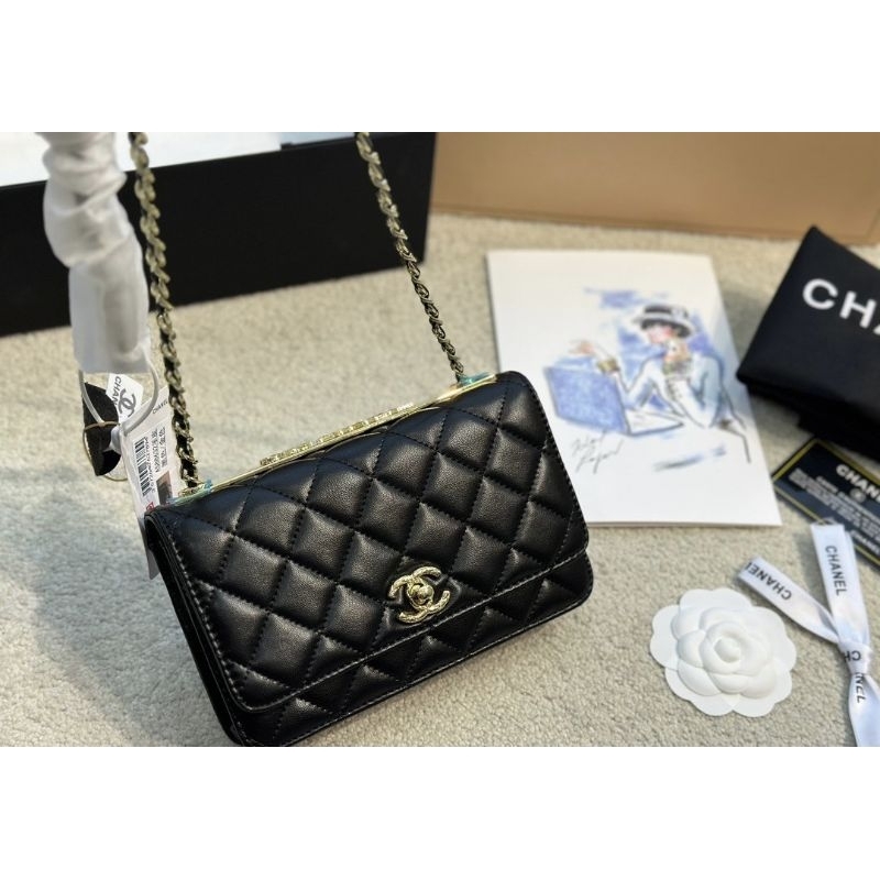 Túi xách nữ C.N WOC TRENDY sz19cm da cừu bên trong nhiều ngăn tag new mới fullbox vip nam châm cực đẹp