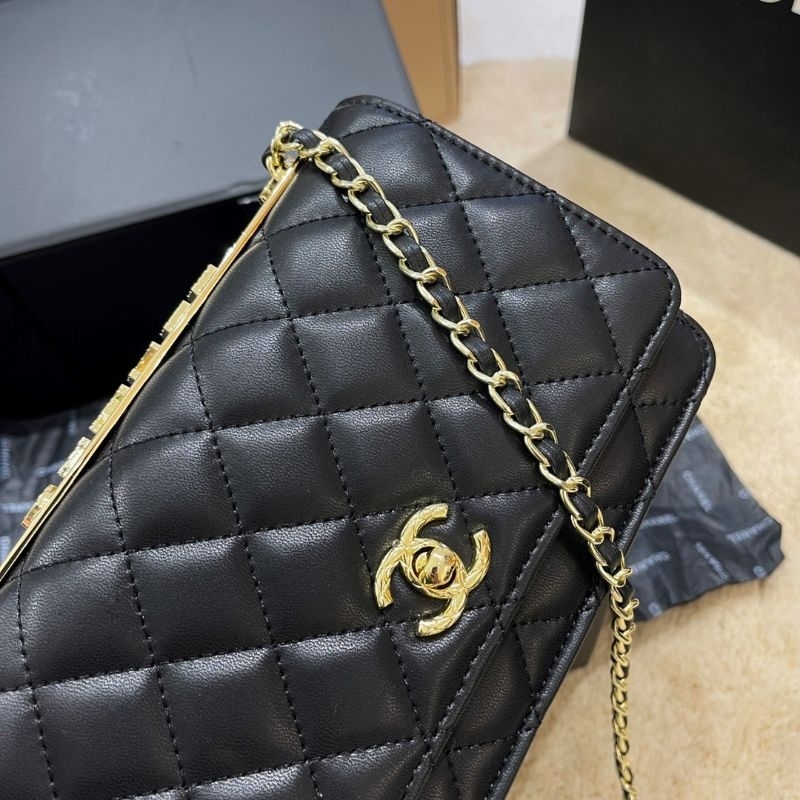 Túi xách nữ C.N WOC TRENDY sz19cm da cừu bên trong nhiều ngăn tag new mới fullbox vip nam châm cực đẹp