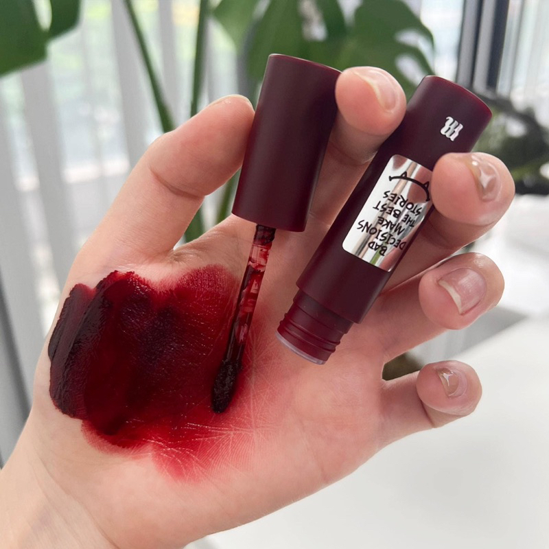 [FREE SHIP] Son Kem MERZY màu M13 Vỏ đỏ Vampie Đỏ bầm