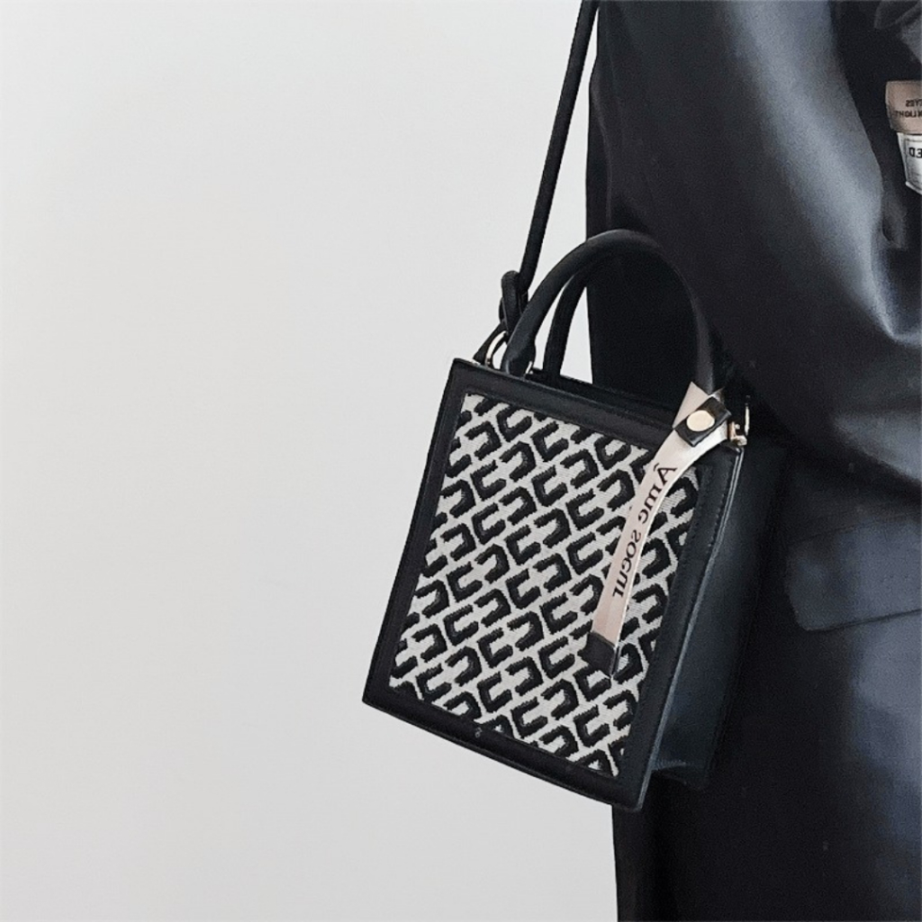 Túi xách Mini IBSQUARE TN4 đeo vai đeo chéo Mini da hoạ tiết kẻ sọc Phong cách Hàn Quốc