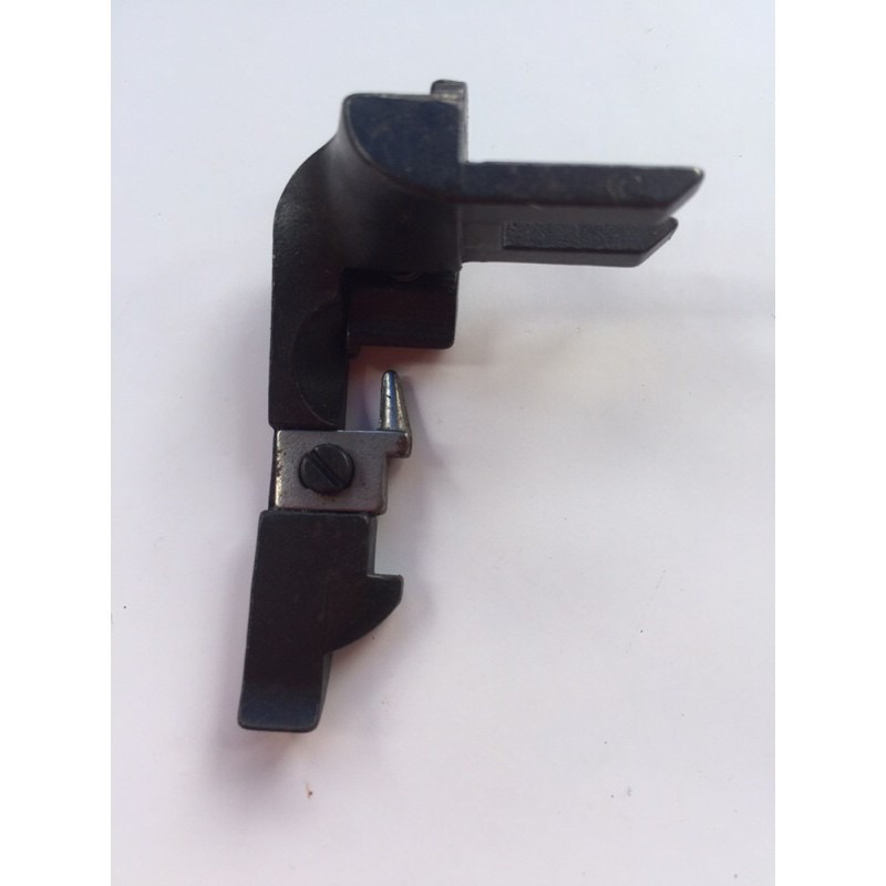 Chân vịt vắt sổ. chân vịt sử dụng cho máy vắt sổ gia đình vàng chanh