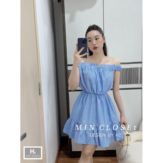 Váy kẻ xanh trễ vai Phạm Nhi