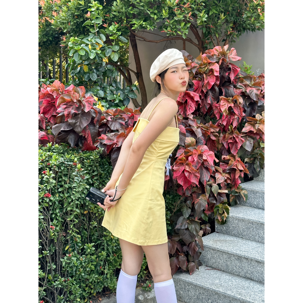 Đầm hai dây kaki vàng - xanh dương