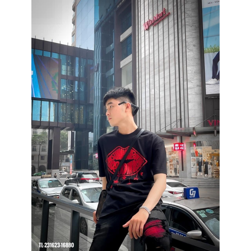 🔥Hot🔥Áo thun Louboutin in hình nhũ 2 mặt thiết kế hot trend Nam nữ New 2023