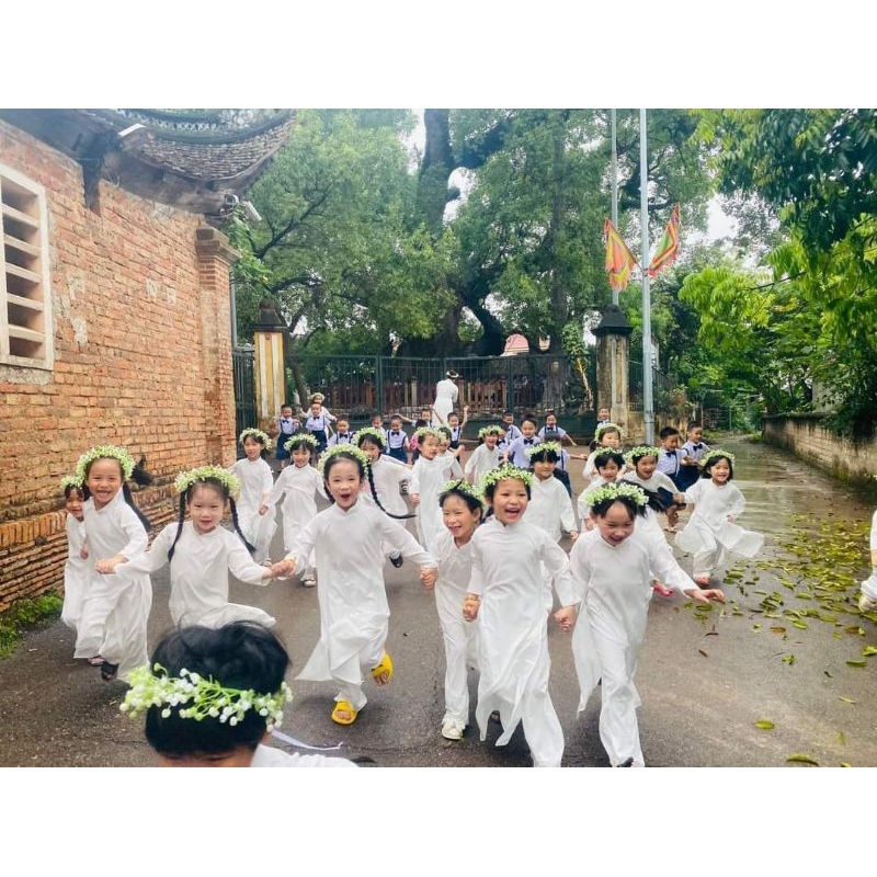 Vòng hoa kỷ yếu giá rẻ