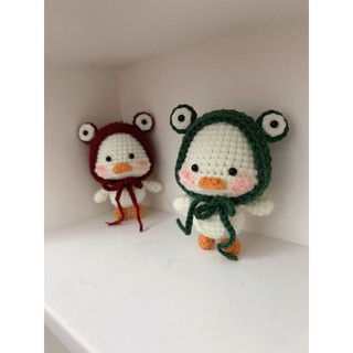 Móc khoá vịt đội mũ ếch bằng len siêu cute (cao 10cm)