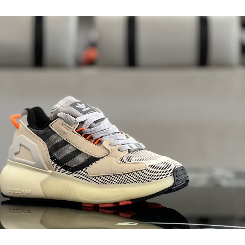 GIÀY THỂ THAO-THỜI TRANG NỮ CHUẨN AUTH - ADIDAS ZX5K - SIZE 36–>39
