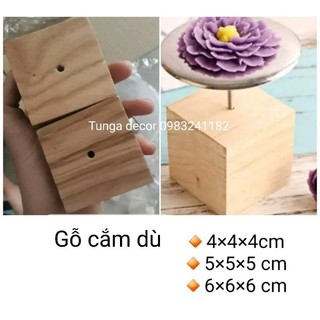 Cục gỗ cắm dù bắt hoa , đế gỗ cắm dù bắt bông kem hình vuông 4, 5, 6 cm