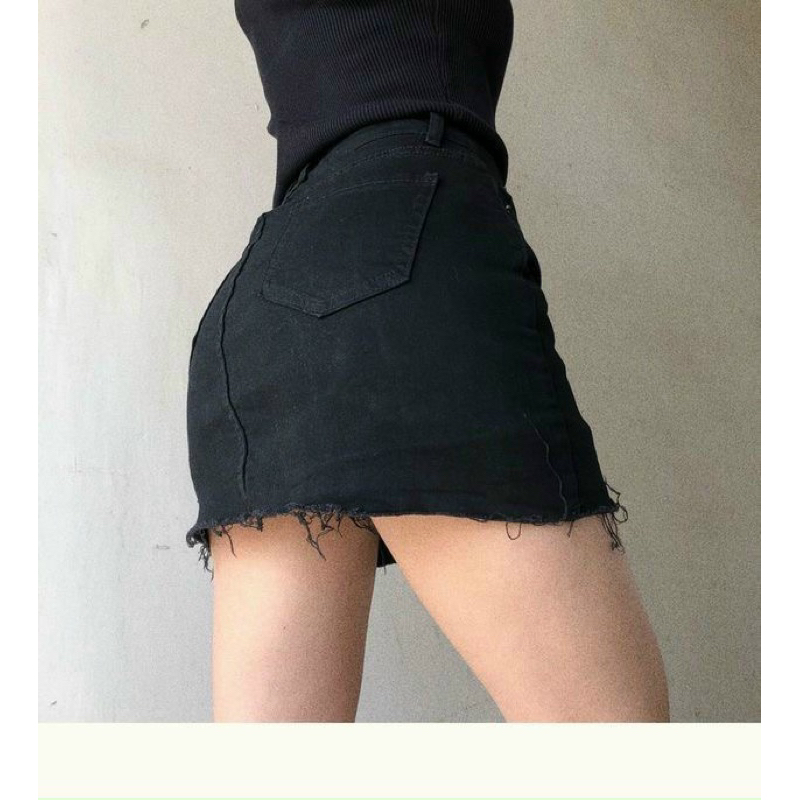 Chân váy jean tua rua, Chân Váy Ôm Kiểu Viền Tua rua đen trắng