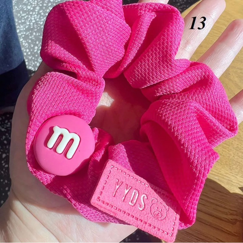 Scrunchies Chun Cột Tóc Gấu Dâu Lotso Hot Trend Hồng Đậm Vải Siêu Xịn