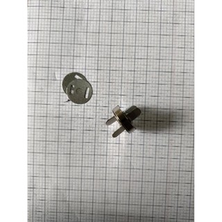 Nút hít ghim 18mm màu bạc