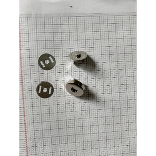 nút hít ghim 18mm màu bạc