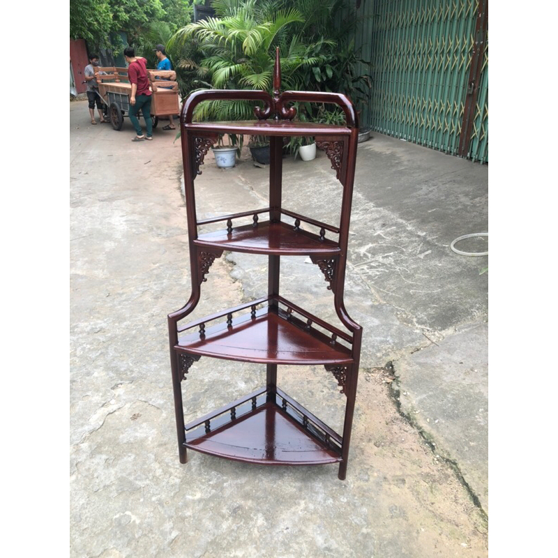 kệ góc gỗ cẩm vàng.