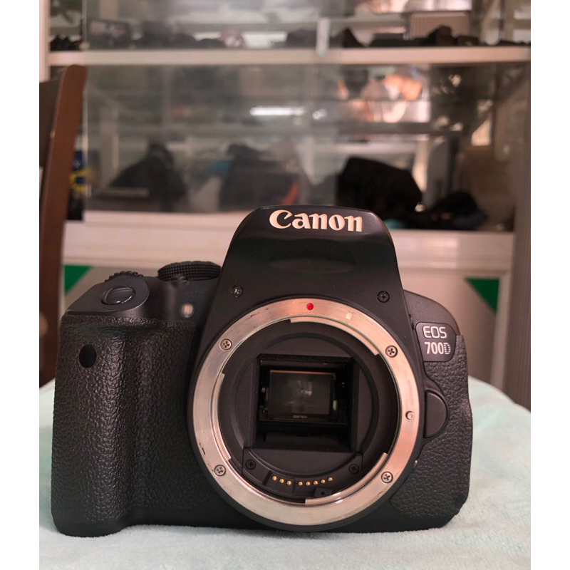 Máy Ảnh Canon 700D + Lens 18-55 IS STM