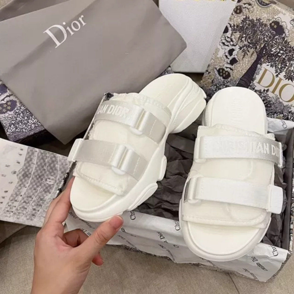 Dép nữ quai dán ngang chữ CD đế cao Nguyên hộp hãng cao cấp