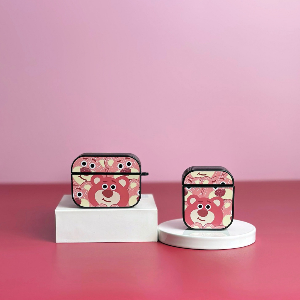 Case AirPods in hình gấu dâu Lotso Bear bảo vệ hộp sạc tai nghe Oops OPAP101