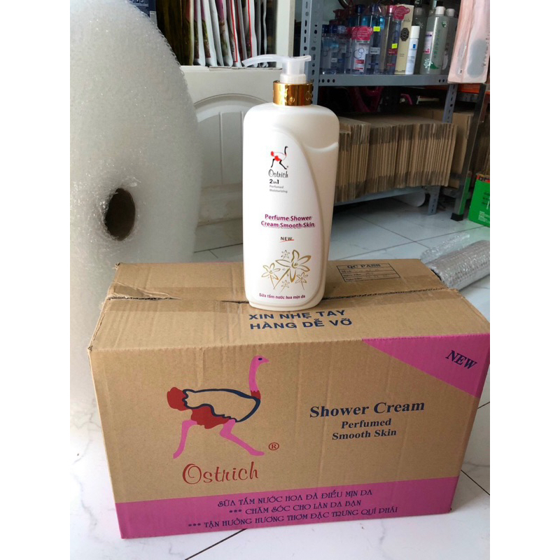 Sữa tắm dưỡng ẩm trắng da lưu hương Đà ĐIỂU Ostrich shower gel 900ml
