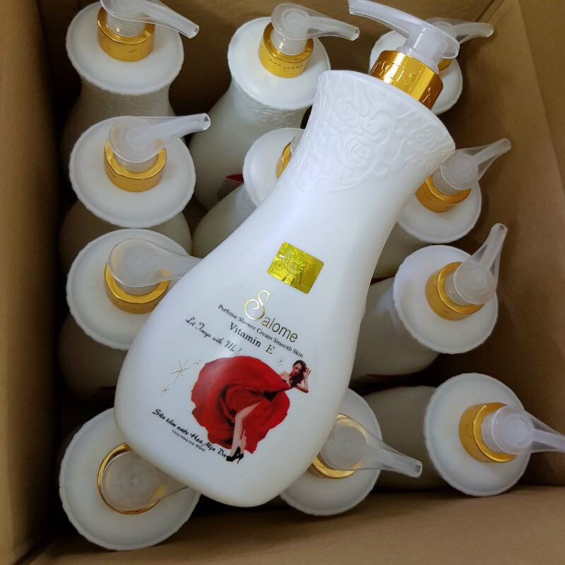 Sữa tắm nước hoa mịn da Salome Perfumed Shower Cream Smooth Skin 900ml