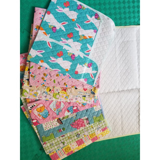 Tấm lót chống thấm loại lớn 70*70cm dúng thay tã, nằm chơi...có 2 size