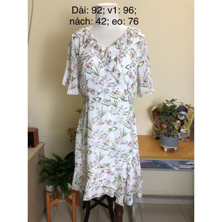 Đầm si tuyển 2hand tay lỡ, vải voan 2 lớp tông trắng, họa tiết hoa, ngực trang trí bèo
