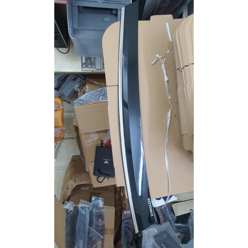 Vè Che Mưa Chỉ Inox Xe Huyndai Stargazer 2023 Mẫu Chỉ Inox Và Đen Thái Cao Cấp