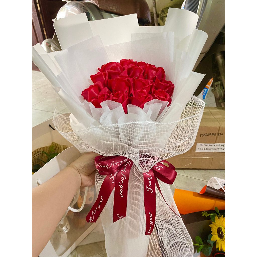 Bó hoa hồng sáp thơm 10,11,15 bông đủ màu sắc phù hợp tặng người thân dịp đặc biệt shop gà handmade tpVinh Nghệ An