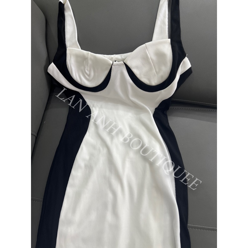 Váy Body Phối Màu Kim Anh Bùi Hot Hit