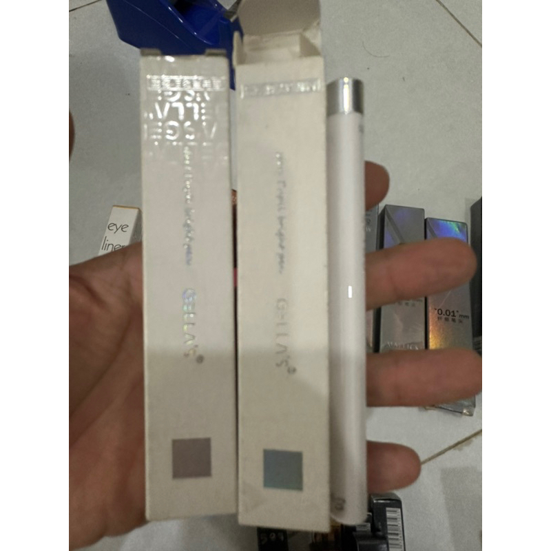 Thanh lý chì kẻ mắt đồng giá siêu lì mịn mảnh