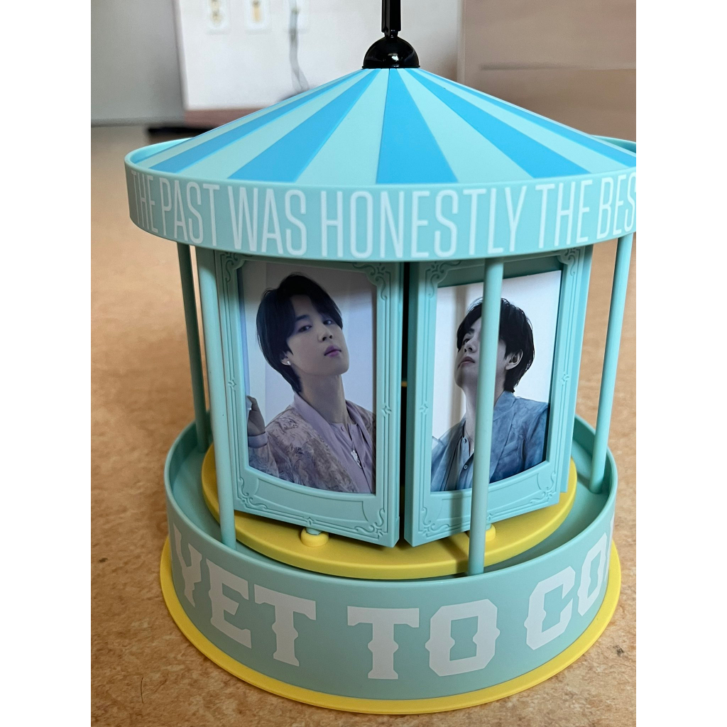 VStore - duyendo97  BTS MERCH BOX 11 YET TO COME - HỘP QUÀ BÍ MẬT THỨ 11 VÒNG QUAY GỖ