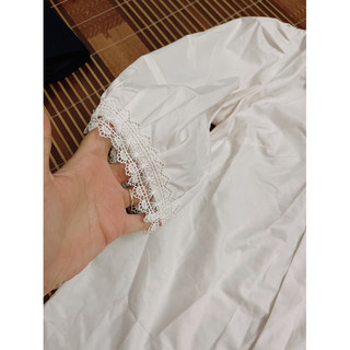 Áo sơ mi trắng bershka size s
