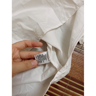 Áo sơ mi trắng bershka size s