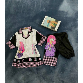 Bộ pijama lụa xước cộc tay cô gái tóc hồng