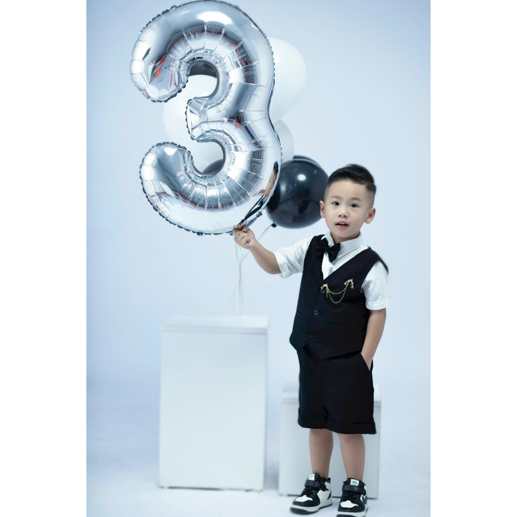 Set gile đen kết hợp sơ mi trắng ngắn tay cho bé trai