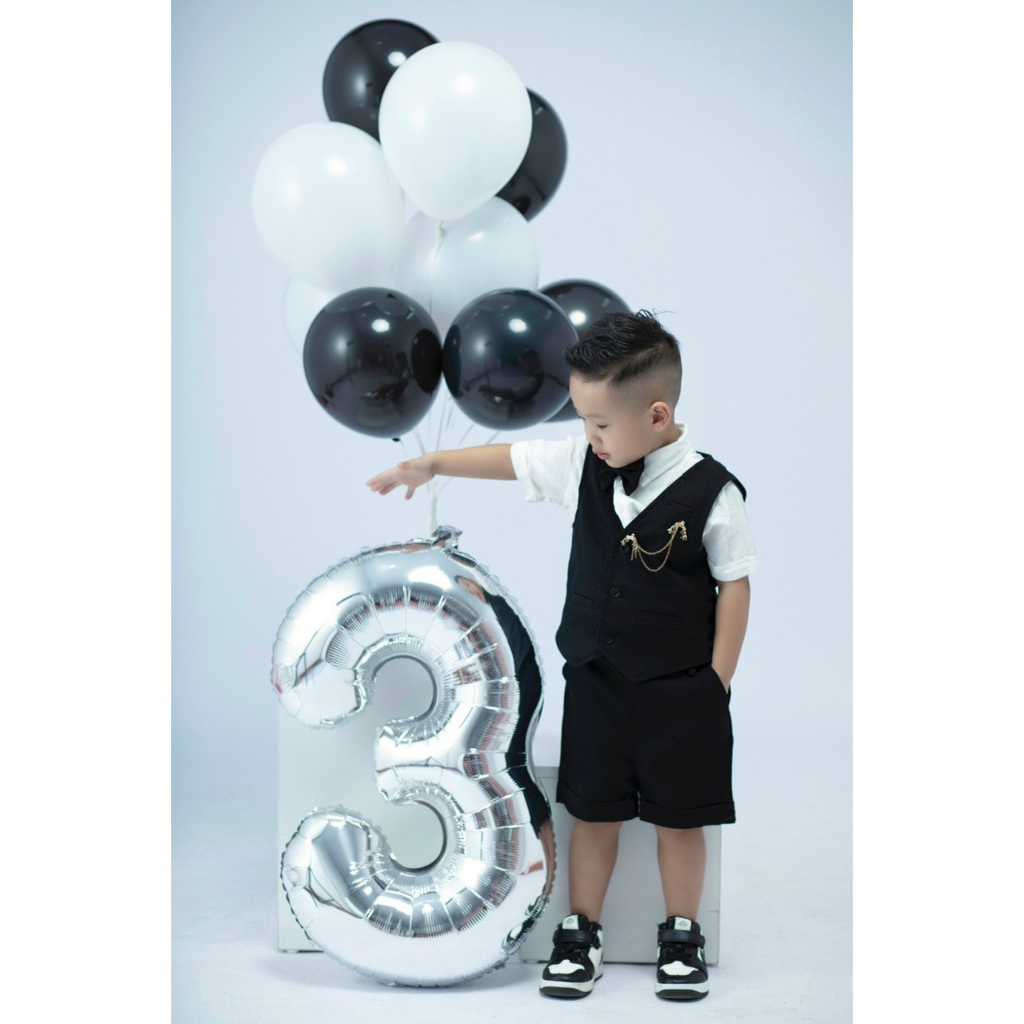 Set gile đen kết hợp sơ mi trắng ngắn tay cho bé trai