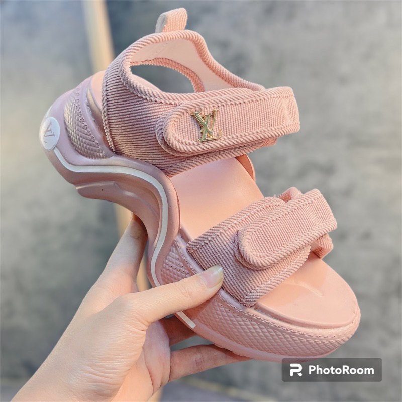 (không hộp )Xăng đan L.V đế uốn lượn mới 2023/Dòng rẻ hơn 100KA -siêu nhẹ cao 5/6p