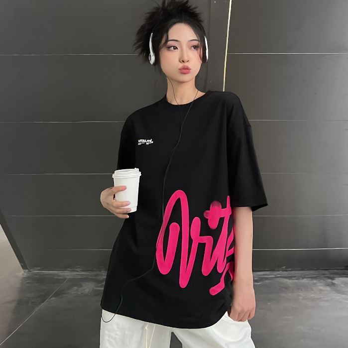 Áo Thun VITALITÉ PINK GRAFFITI TEE - ĐEN