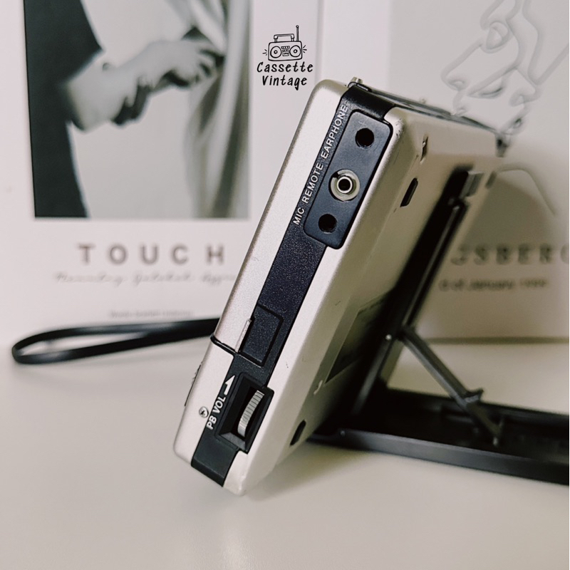 Máy cassette cầm tay Sony TC1100