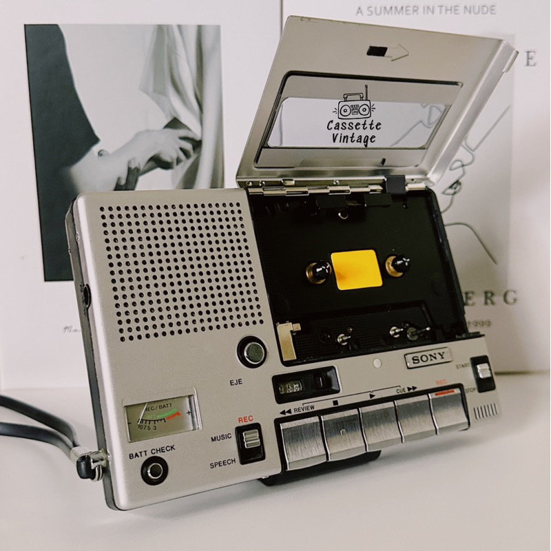 Máy cassette cầm tay Sony TC1100