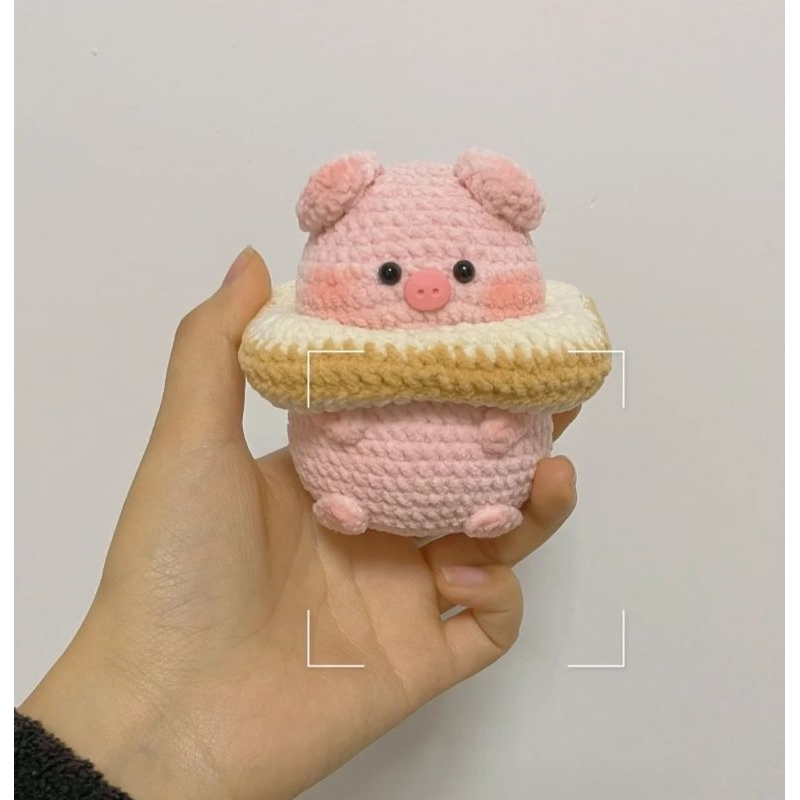 _Heo đội bánh mì len