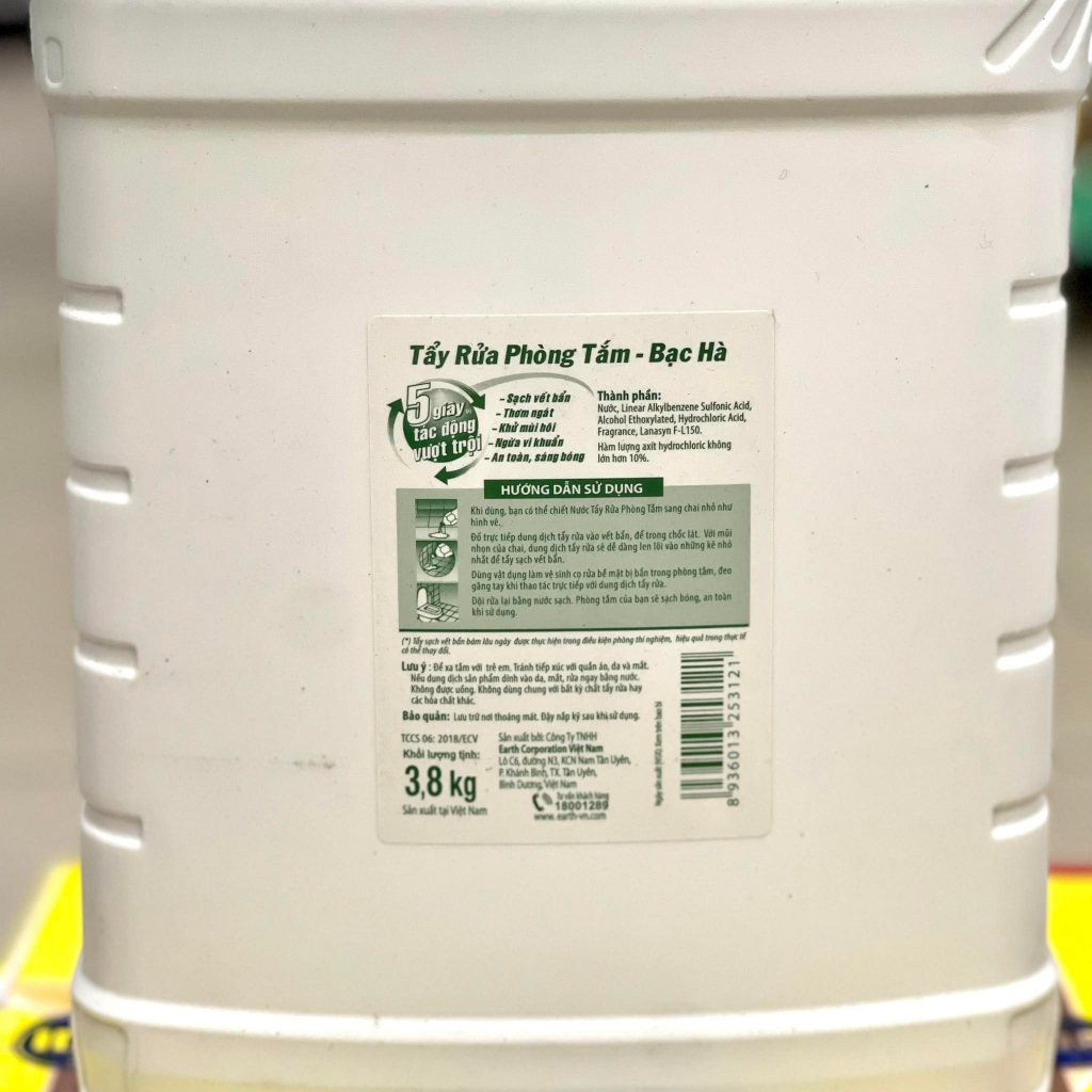 Nước tẩy rửa phòng tắm Gift Bạc Hà can 3,8kg