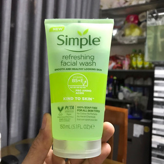 Sữa Rửa Mặt Simple Dành Cho Da Thường,Da Mụn 150ml