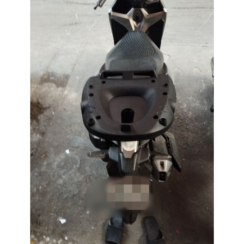 Cảng sau HRC Vario 18