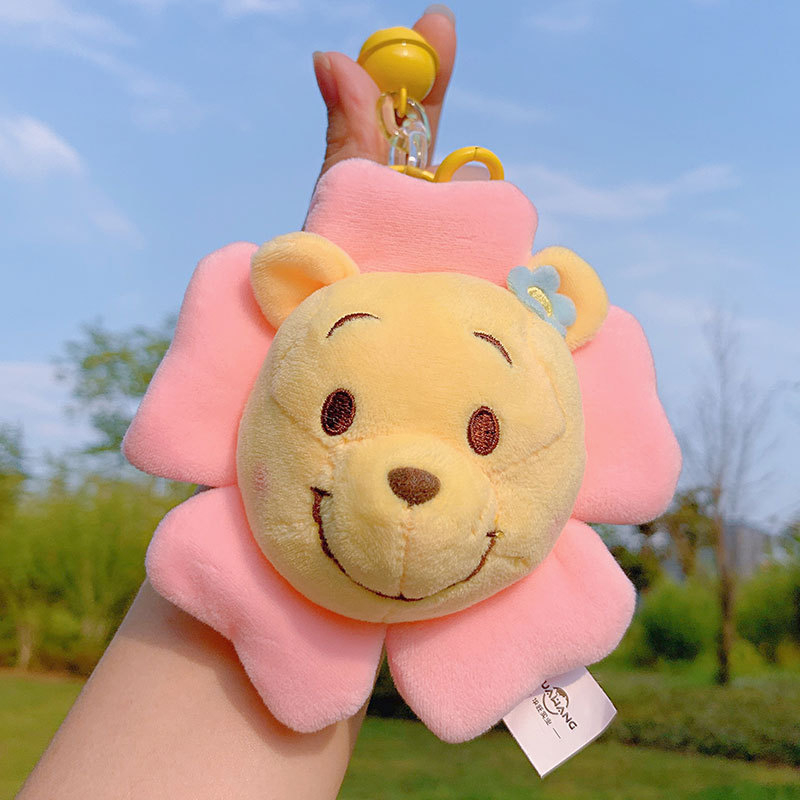 Móc khoá bông hình gấu Dâu- Gấu Pooh- Vịt Donald- Sóc hoa mặt trời dễ thương, có chuông