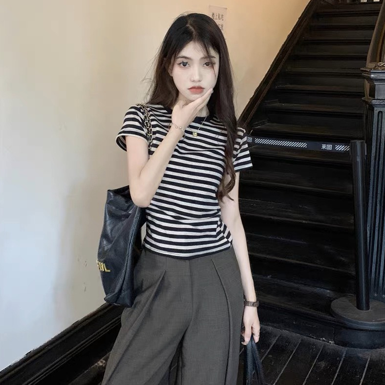 Áo thun baby tee nữ kẻ sọc xám tiêu 2 màu đen hồng vải cotton 100% co dãn 4 chiều MA059
